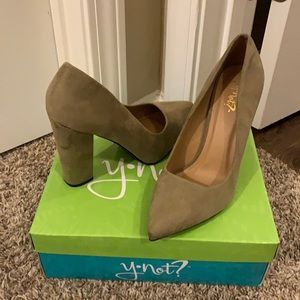 New in box Y•Not khaki block heels. US size 9🤎